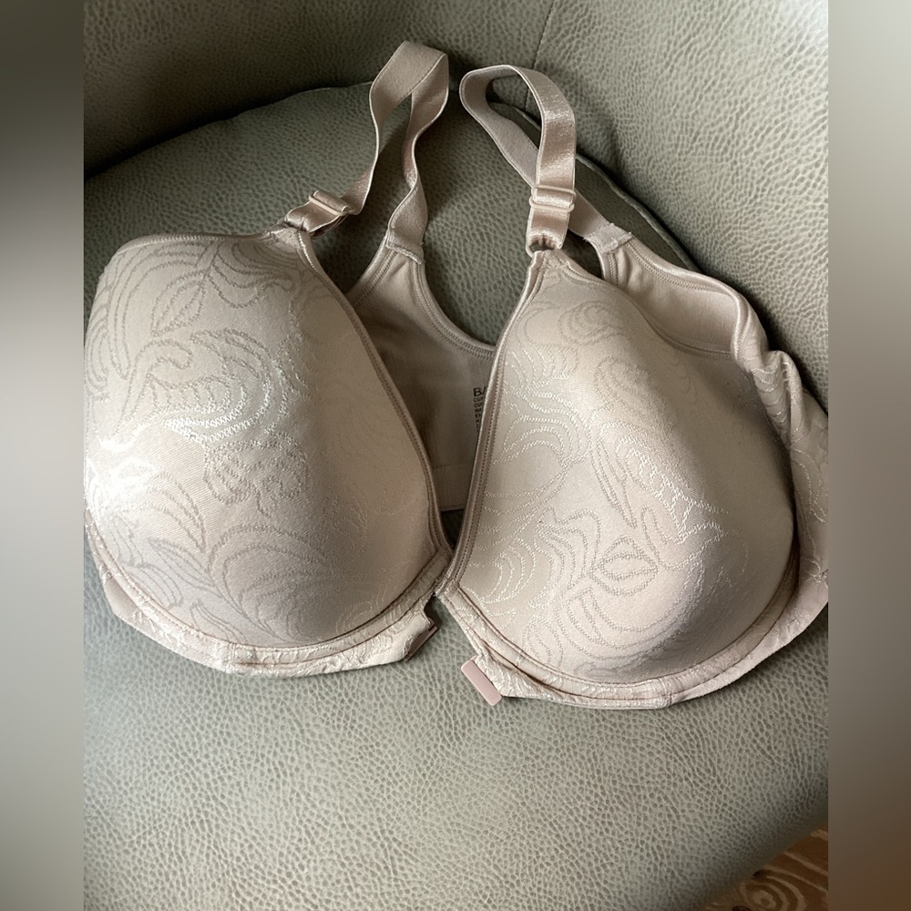 Bali 42D front close underwire padded bra